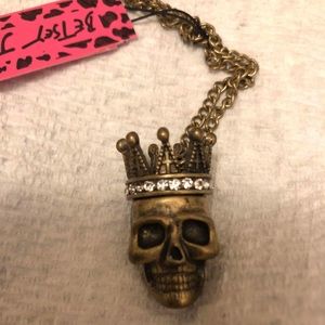 Betsey Johnson Skull 💀